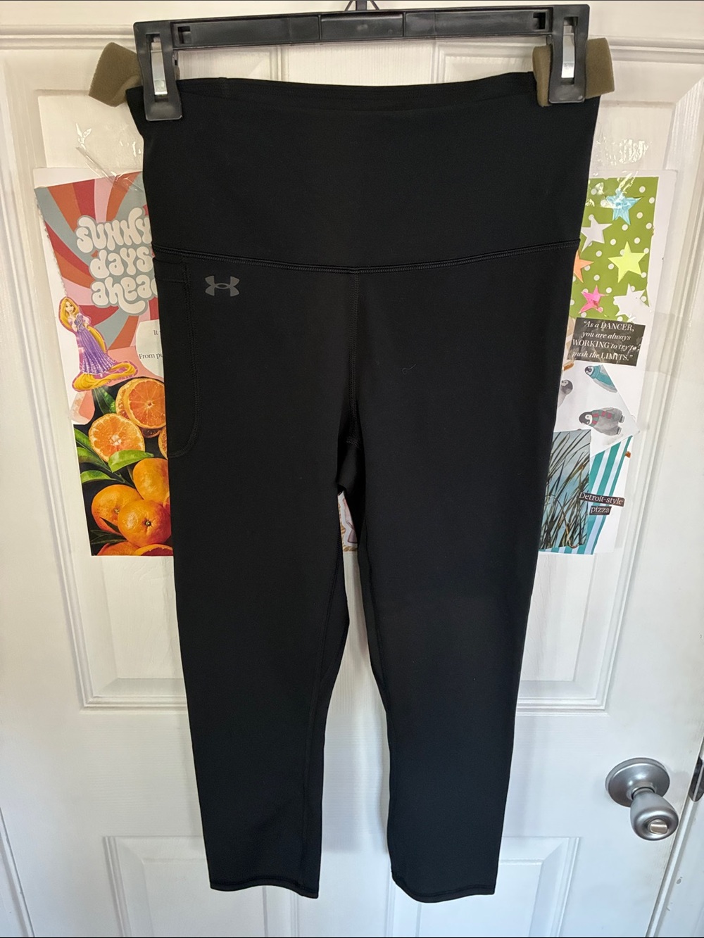 Under Armour Black Mid-Rise Performance Leggings